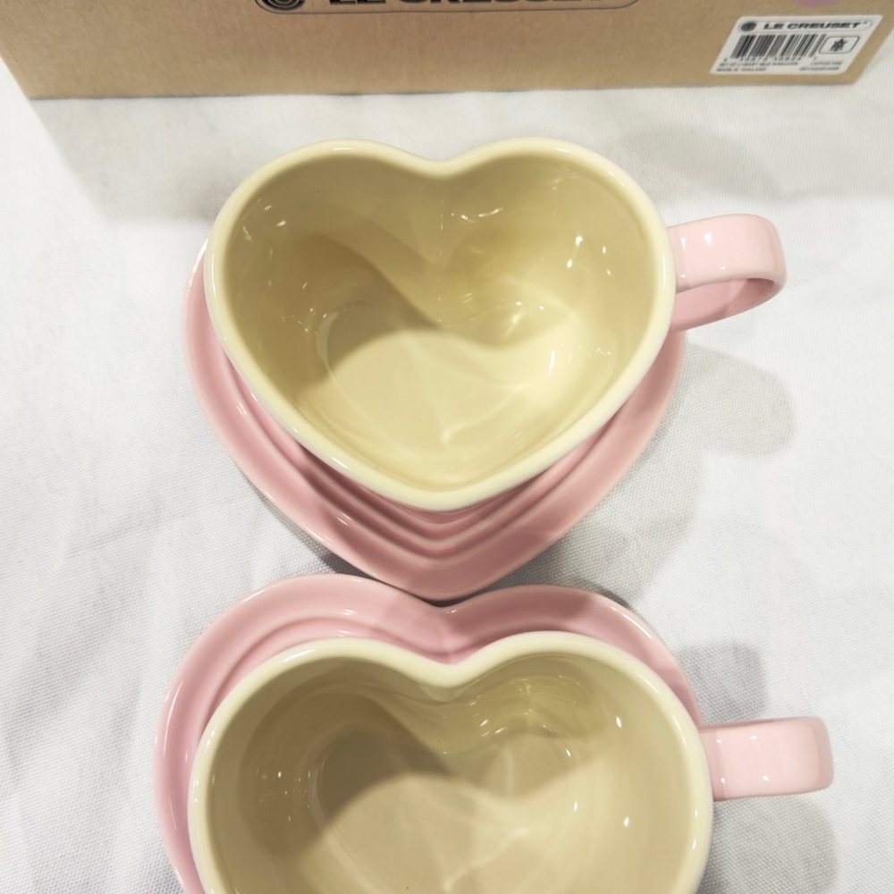 Le Creuset Chiffon Pink Heart Mug and Saucer Set - Picture 4 of 6